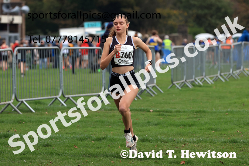 Womens Under-17s relay, 2025 Northern Cross Country Relays, Graves Park, Sheffield. Photo: David T. Hewitson/Sports for All Pics